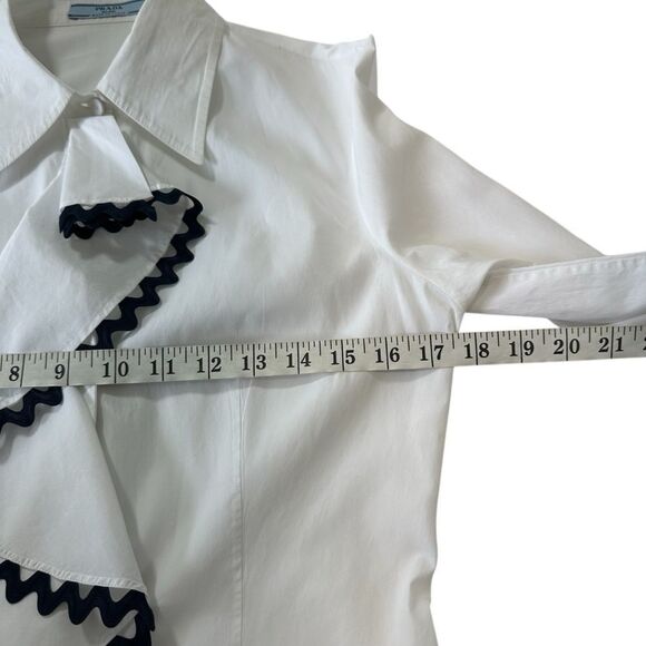 Prada Crisp White Poplin Tailored Ruffle Blue Navy Trim Shirt, 42/6 - Picture 8 of 11